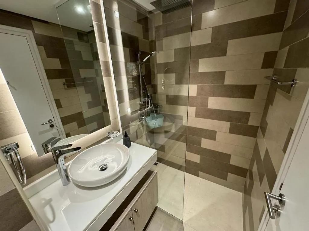 Apartment The Seven Palm With Free Rooftop Pool & Beach Dubai