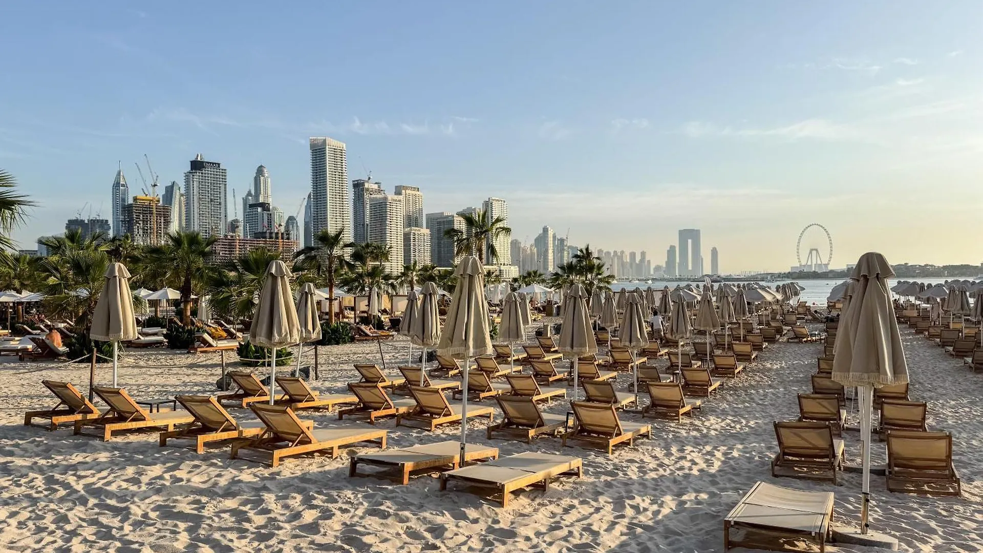 Apartment The Seven Palm With Free Rooftop Pool & Beach Dubai